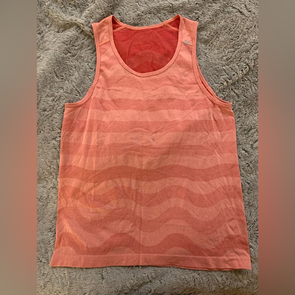 Lululemon tank top